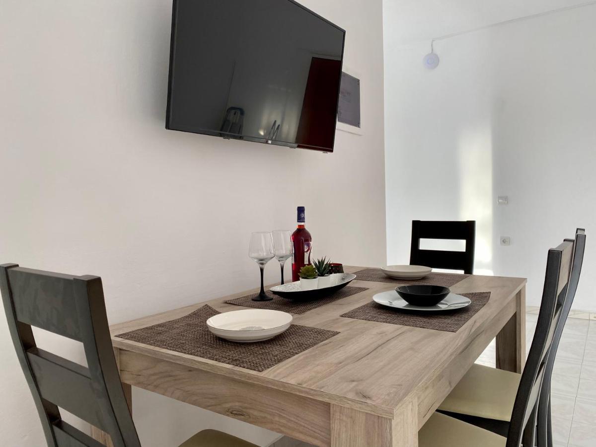 Central, Sunny & Spacious Apartment, In Kos, "1" Екстериор снимка
